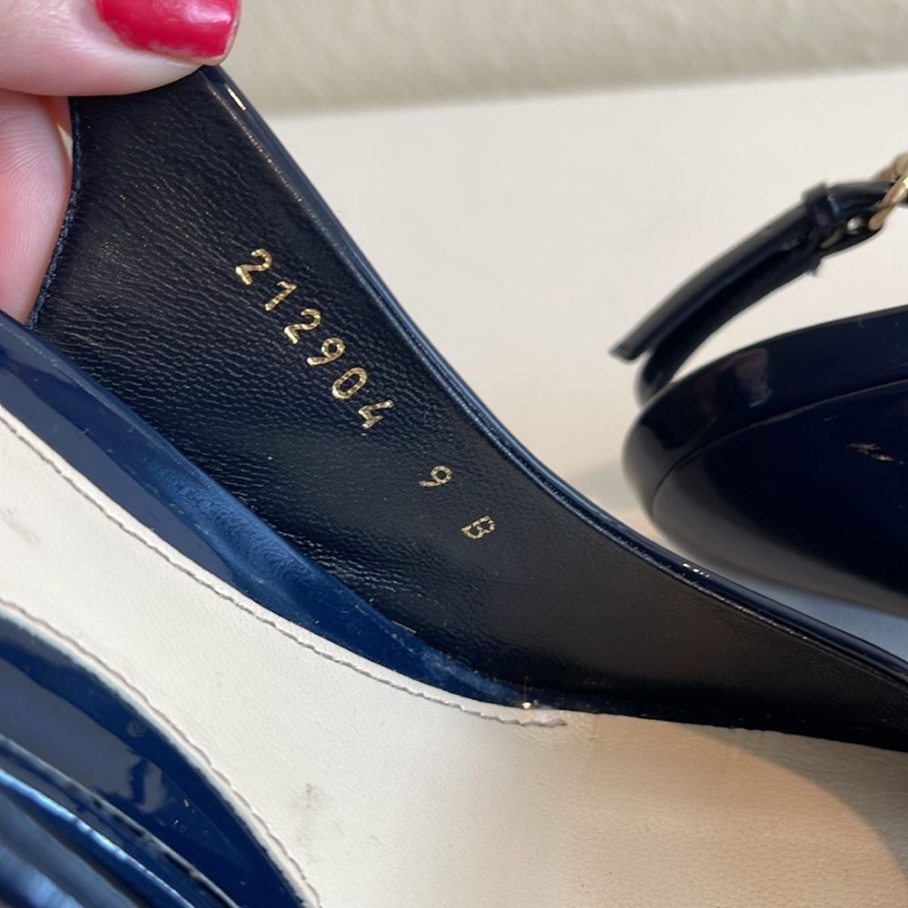 GUCCI Vitello Vernice Soft Blu Pumps - Picture 12 of 16